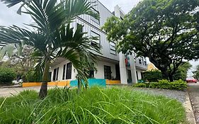 Hotel Living Box San Fernando Cali
